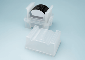 Nagase Vertical Wafer Shipper – transparent protective container for safe transport and storage of semiconductor wafers, ensuring contamination-free handling in high-tech industries.