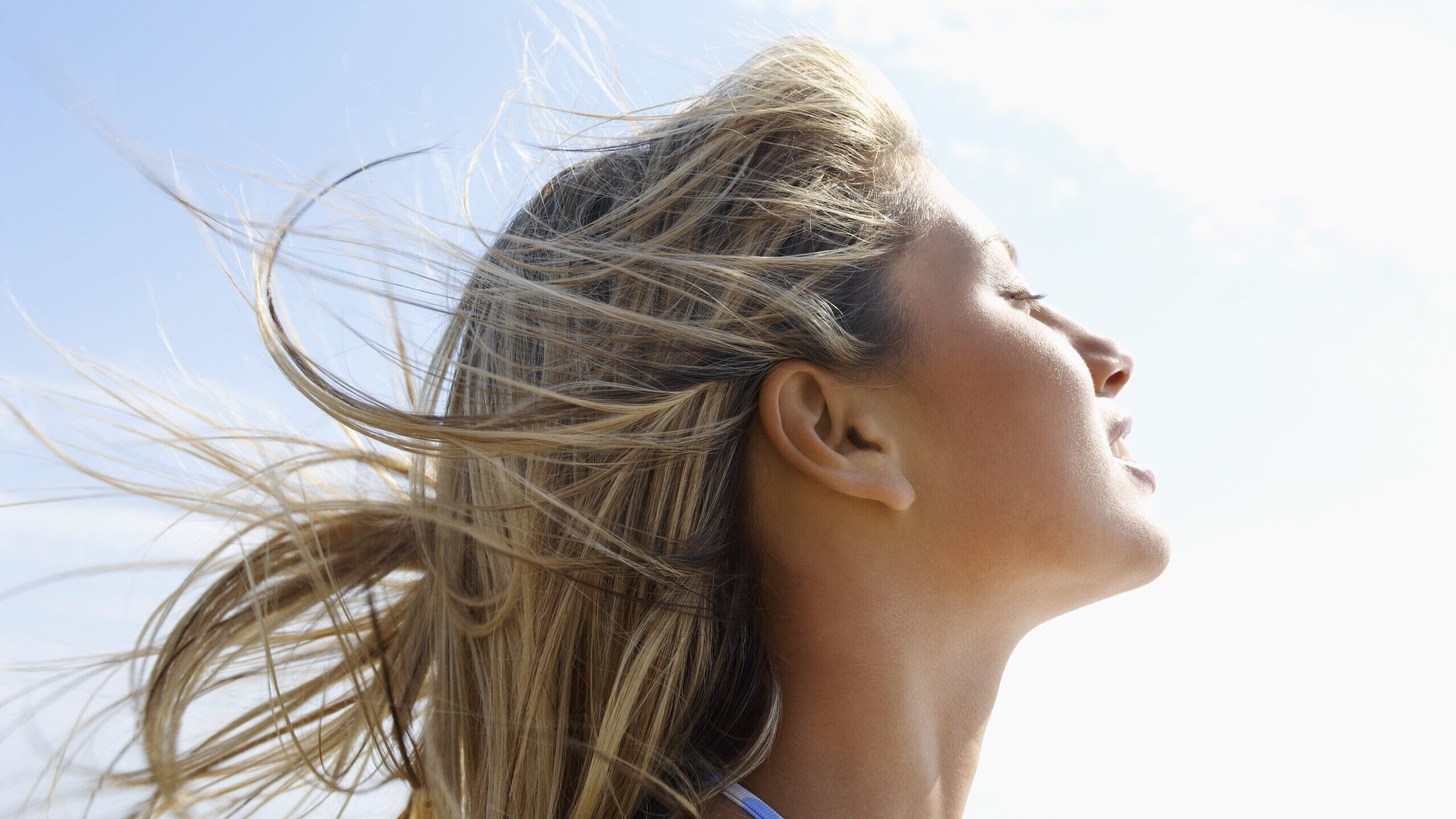 UV filter MPT by Nagase – a high-performance ingredient for sun care and cosmetic formulations, providing effective UV protection, stability, and smooth application.